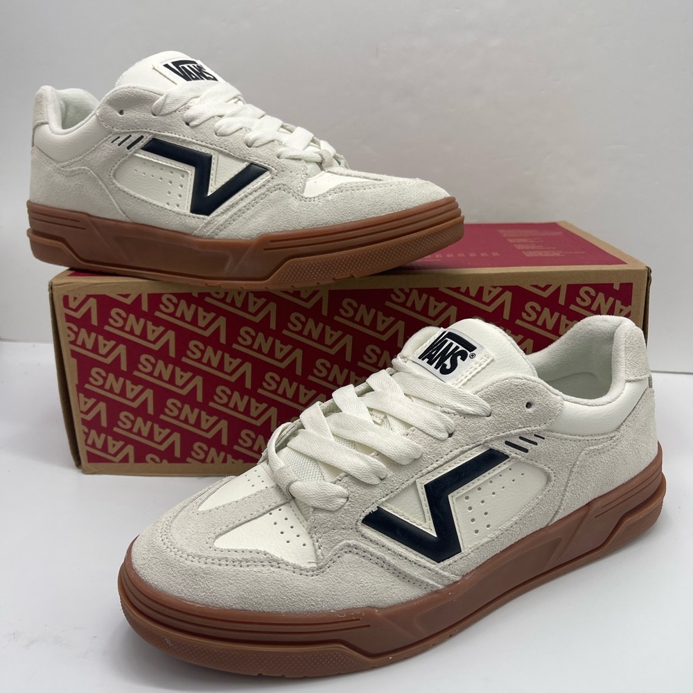 Vans Men’s Upland
Suede Marshmallow/Gum
VN000D250VM Sneakers - Picture 14 of 16